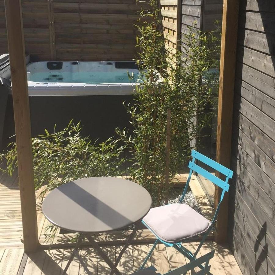 Les Nuits Insolites De La Mothe - Hebergement En Bulle Ou Tiny House Avec Spa Privatif Outremecourt Exteriér fotografie
